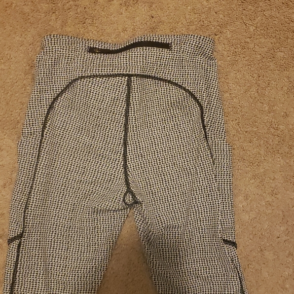 Lululemon tights - Picture 3 of 6